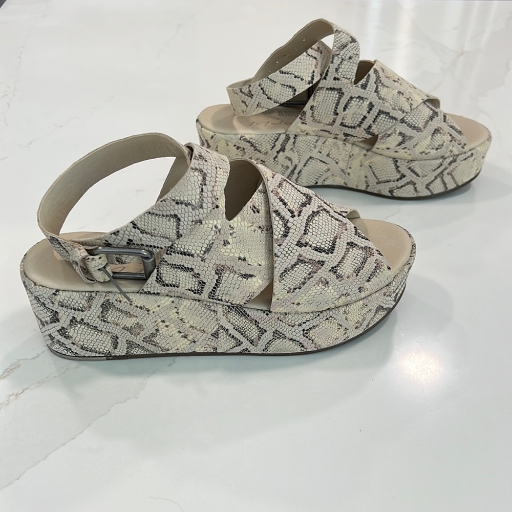 Amuse Society x Matisse Snakeskin Platform Sandals